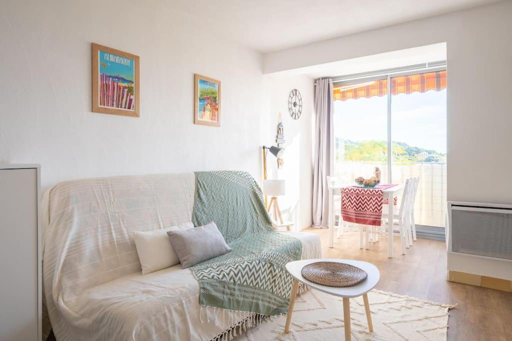 Charmant A 600 M Des Plages Proche Des Commerces Lesclesdenicole Carqueiranne Buitenkant foto